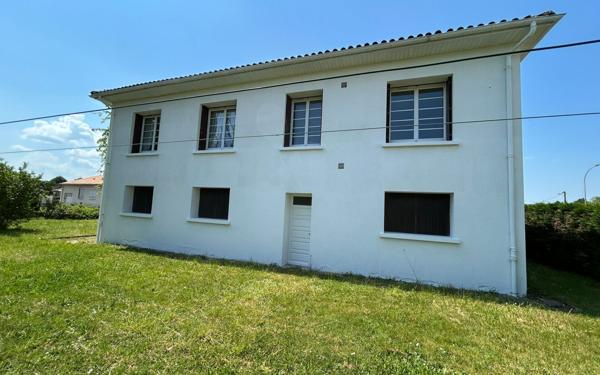 Maison à vendre    5 pièces •  La Rochefoucauld