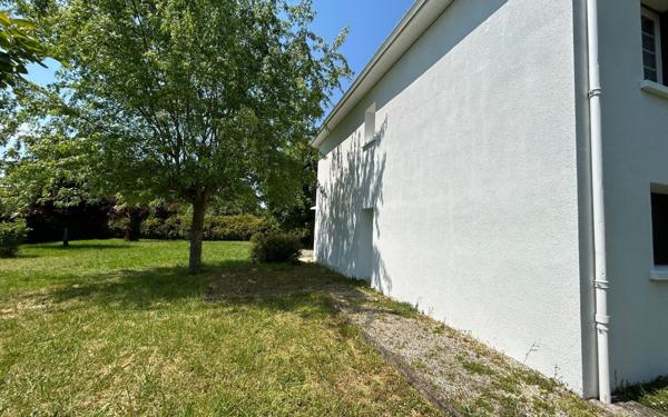 Maison à vendre    5 pièces •  La Rochefoucauld