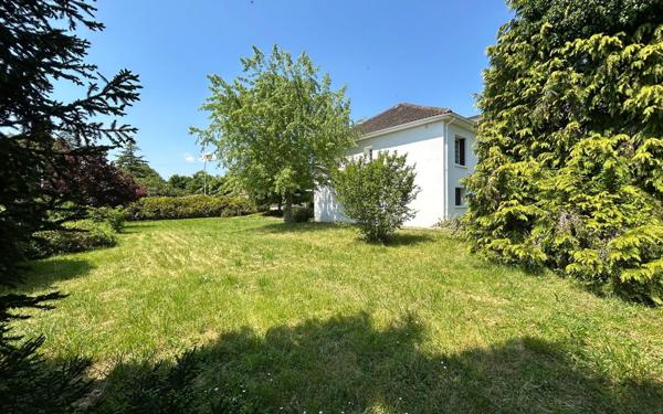 Maison à vendre    5 pièces •  La Rochefoucauld