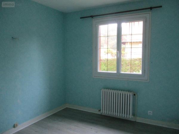 Maison à louer à Brionne dans l'Eure (27800), ref : 27049-L204