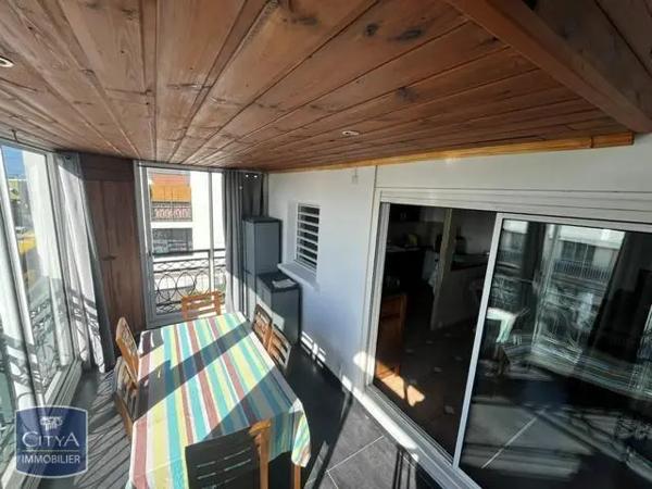 Appartement à louer 2 pièces 46.73m² Saint-André (97440)