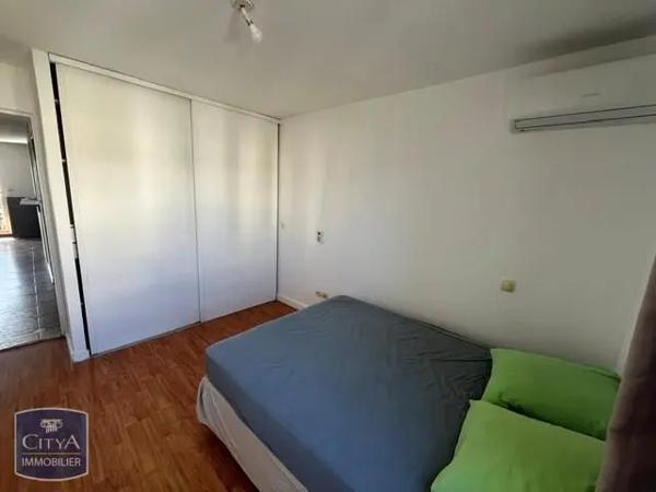 Appartement à louer 2 pièces 46.73m² Saint-André (97440)