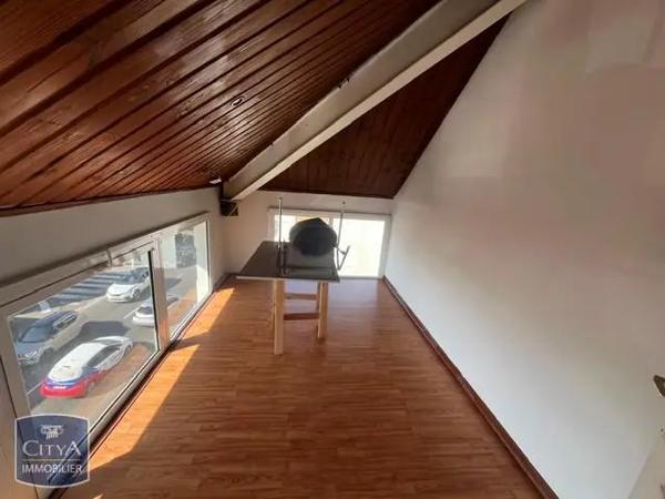 Appartement à louer 2 pièces 46.73m² Saint-André (97440)
