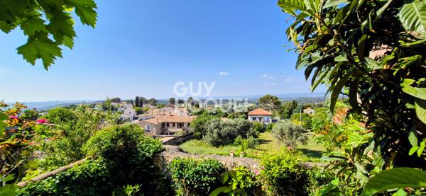 BOUC BEL AIR VILLAGE - MAISON DE CARACTÈRE DE TYPE 5 PIÈCES AVEC TERRASSE, JARDIN, VUE ET STATIONNEMENT SÉCURISÉ