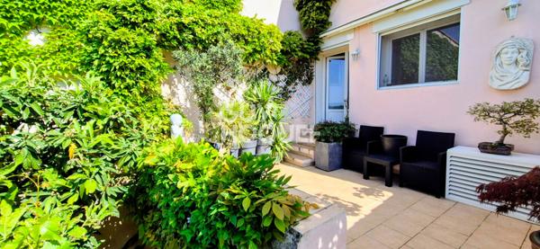 BOUC BEL AIR VILLAGE - MAISON DE CARACTÈRE DE TYPE 5 PIÈCES AVEC TERRASSE, JARDIN, VUE ET STATIONNEMENT SÉCURISÉ