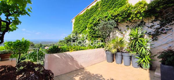BOUC BEL AIR VILLAGE - MAISON DE CARACTÈRE DE TYPE 5 PIÈCES AVEC TERRASSE, JARDIN, VUE ET STATIONNEMENT SÉCURISÉ