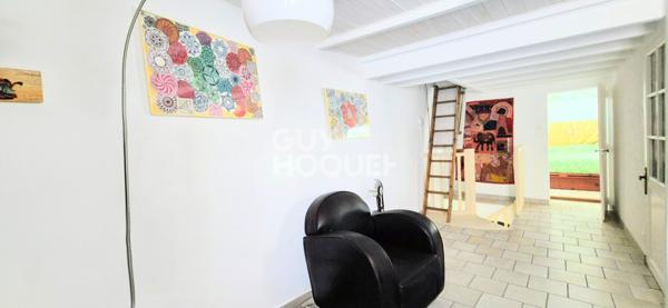 BOUC BEL AIR VILLAGE - MAISON DE CARACTÈRE DE TYPE 5 PIÈCES AVEC TERRASSE, JARDIN, VUE ET STATIONNEMENT SÉCURISÉ