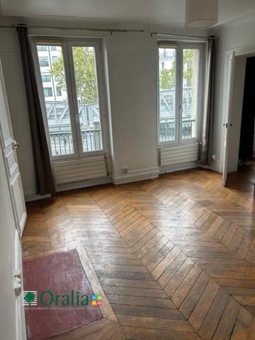 Appartement · Location Paris (75010) 4 pièces · 82m²