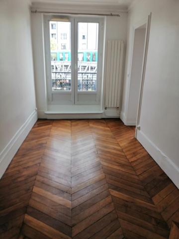 Appartement · Location Paris (75010) 4 pièces · 82m²