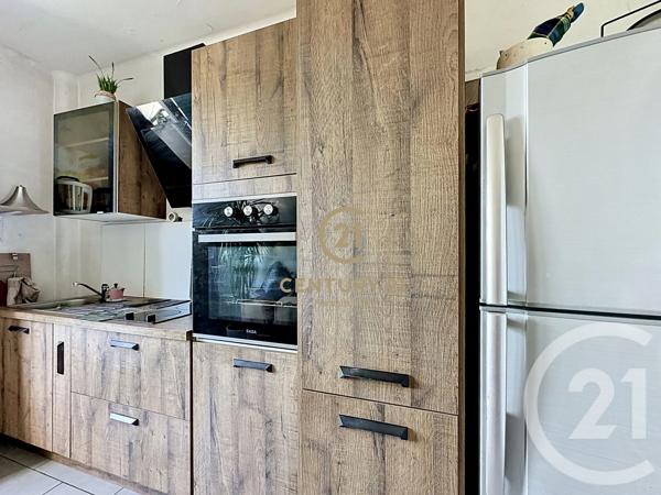 Appartement T2 à vendre  2 pièces - 40 m 2   GIVORS  - 69