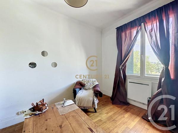 Appartement T2 à vendre  2 pièces - 40 m 2   GIVORS  - 69