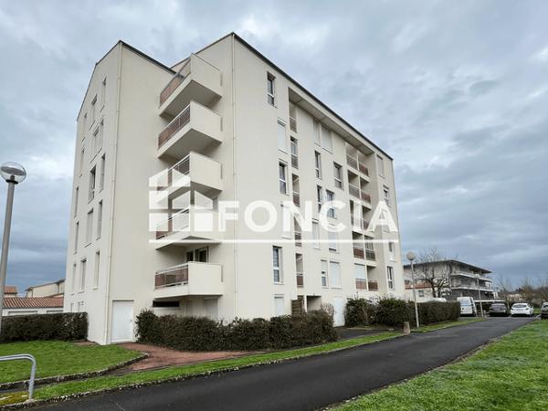 Location Studio 30.53 m² - RESIDENCE LE LIMOGES 1 Niort 79000