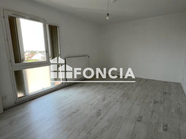 Location Studio 30.53 m² - RESIDENCE LE LIMOGES 1 Niort 79000