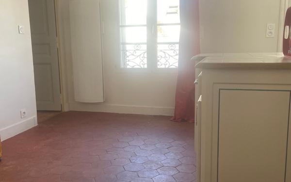 Appartement à vendre    2 pièces • 27,44 m2 Paris 12