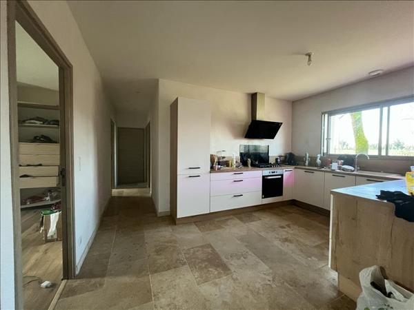 Maison à vendre |  Romegoux |  5 pièces | 125 m²