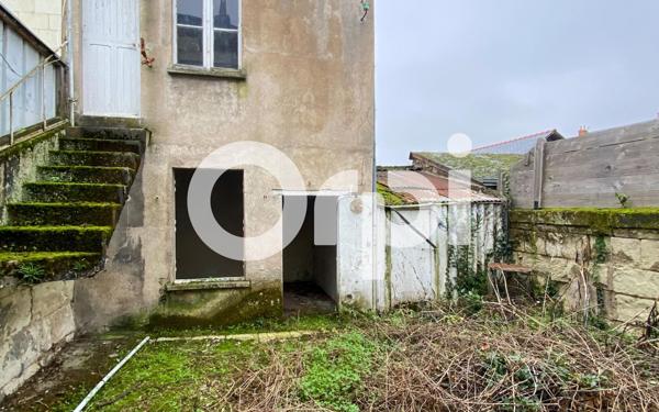 Maison à vendre    2 pièces •  Saumur