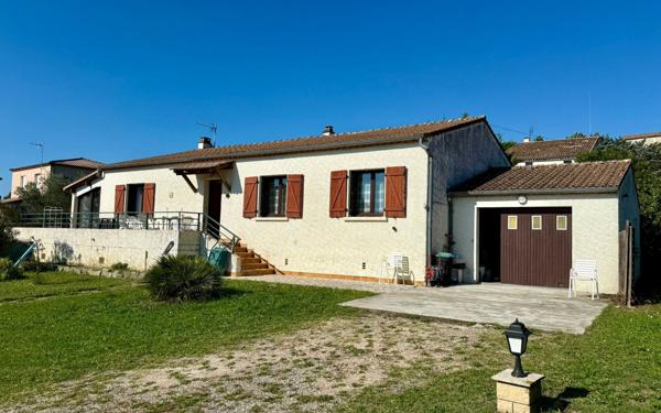 Maison à vendre    4 pièces •  Lablachère