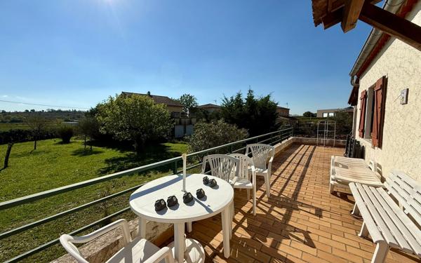 Maison à vendre    4 pièces •  Lablachère