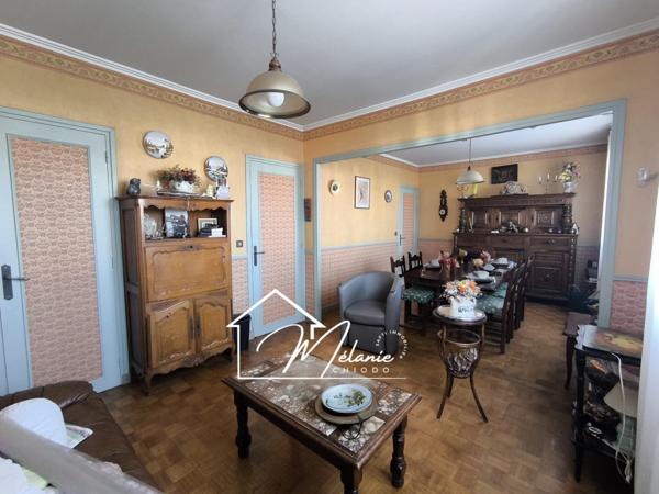 Maison traditionnelle 5 chambres calme jardin garage