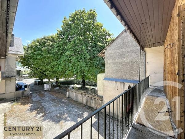 Appartement T3 à vendre  3 pièces - 56,60 m 2   BAGNERES DE LUCHON  - 31