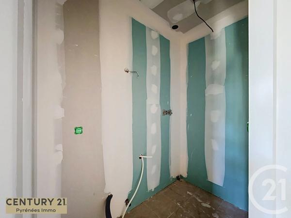 Appartement T3 à vendre  3 pièces - 56,60 m 2   BAGNERES DE LUCHON  - 31