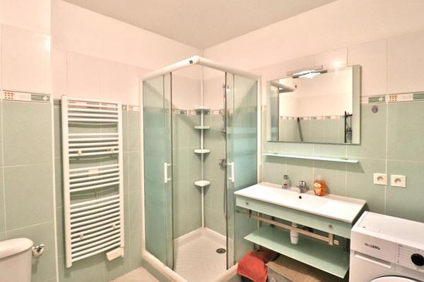 Appartement  2 pièce(s) 38m² avec place de parking libre