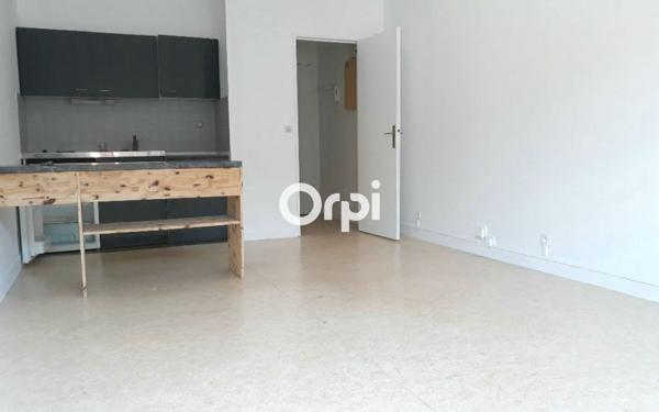 Appartement à louer    2 pièces • 42 m2 Lille