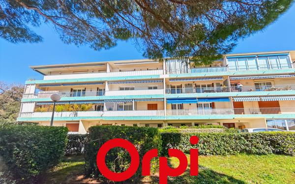Appartement à vendre    3 pièces • 76 m2 Six-Fours-les-Plages
