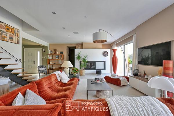 Villa d’exception : luxe, design et piscine à débordement.