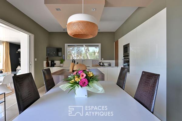 Villa d’exception : luxe, design et piscine à débordement.