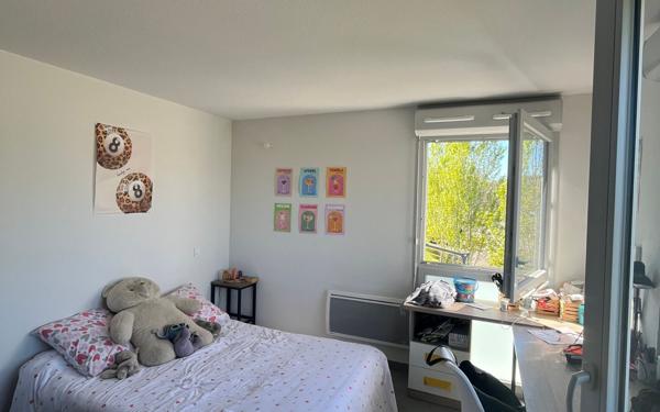 Appartement à louer    1 pièce •  Isle