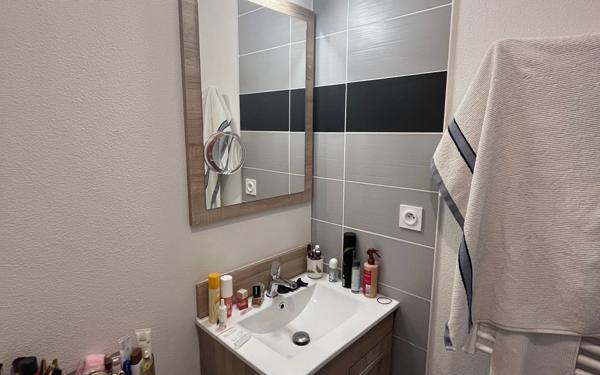 Appartement à louer    1 pièce •  Isle