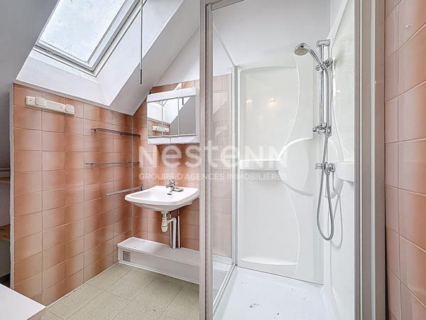 Grande maison de caractère centre bourg avec cour et garage