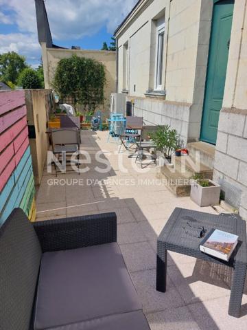 Grande maison de caractère centre bourg avec cour et garage