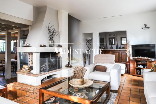 VASTE VILLA D'ARCHITECTE RÉNOVÉE - 800 M PLAGE DE NAUZAN -