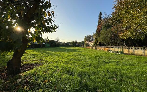Terrain à vendre    Saint-Médard-en-Jalles