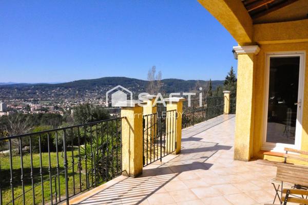 villa familiale,173 m² 4 chambres+F2 indépendant.