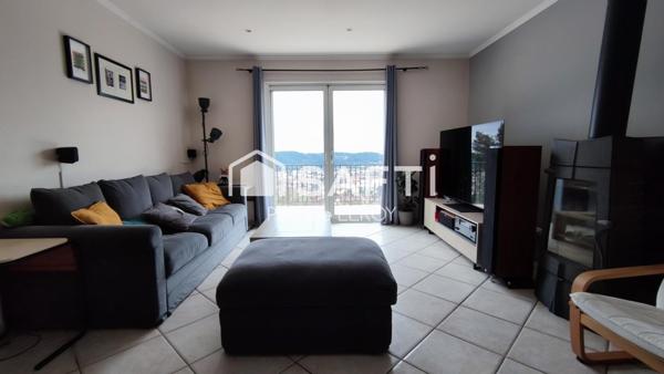 villa familiale,173 m² 4 chambres+F2 indépendant.