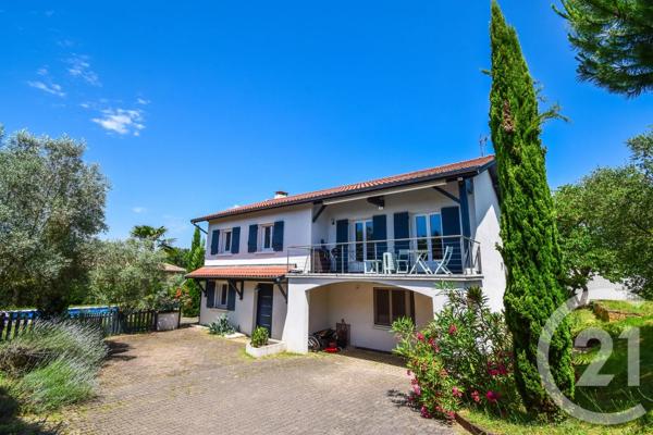 Maison à vendre  8 pièces - 224,45 m 2   BEAUREGARD  - 01