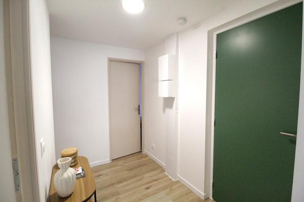 Appartement
         3 pièces
        - 50 m² 160 920 € *