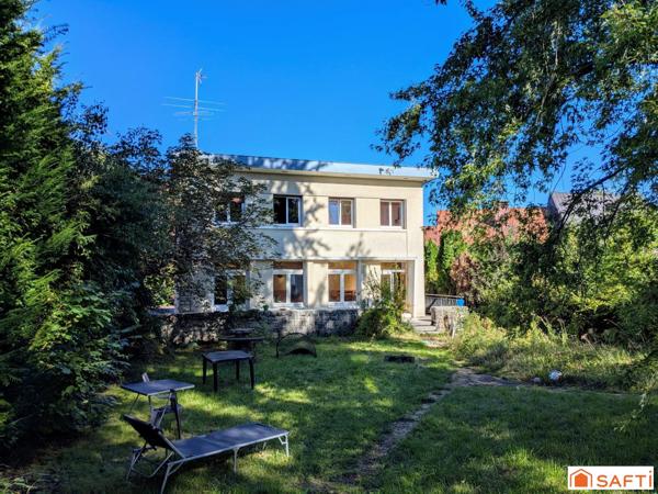 Maison 196m², 5 chambres, terrain 1067m² + annexes