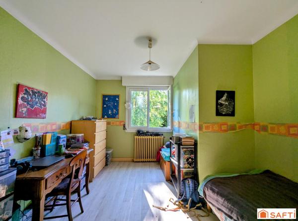 Maison 196m², 5 chambres, terrain 1067m² + annexes