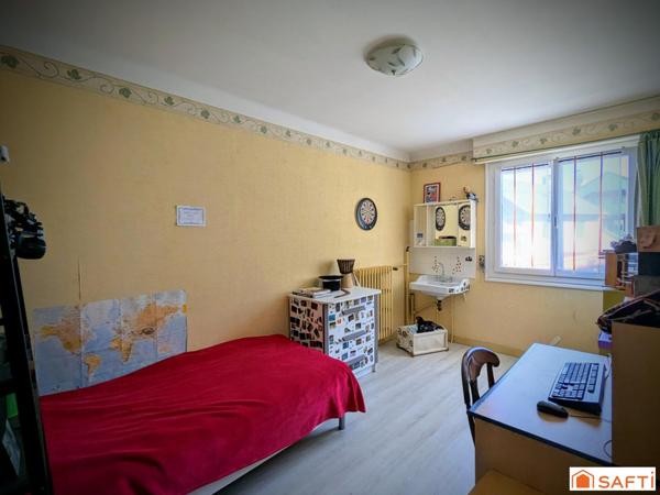 Maison 196m², 5 chambres, terrain 1067m² + annexes