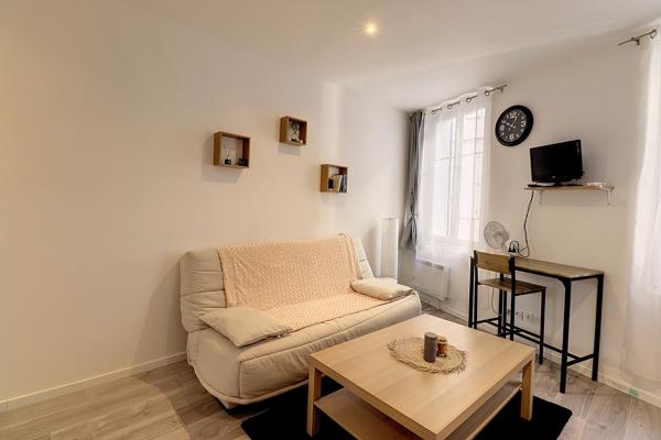 À LOUER - EN EXCLUSIVITÉ À LORGUES - STUDIO 20m2 + CELLIER/BUANDERIE 5m2