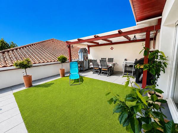 Appartement T4 , 106 m2 avec grande terrasse, Boucau 64340