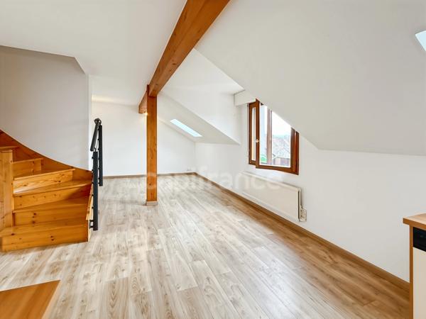 Appartement à vendre 4 pièces GRILLY (01) - Duplex T4 - 75m2 avec parking privatif