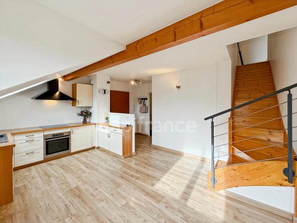 Appartement à vendre 4 pièces GRILLY (01) - Duplex T4 - 75m2 avec parking privatif