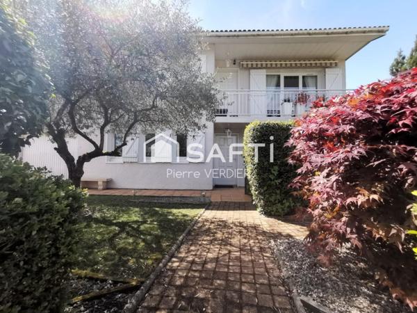 Grande maison composée de deux logements, garage, piscine