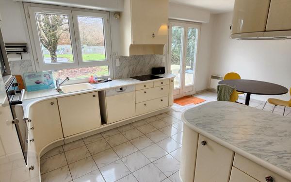 Maison à vendre    5 pièces •  Pont-Saint-Martin