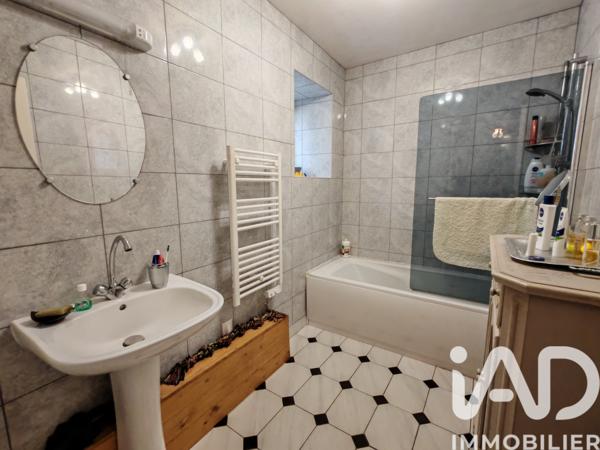 Maison à vendre 4 pièces 97 m² Nanteuil-en-Vallée